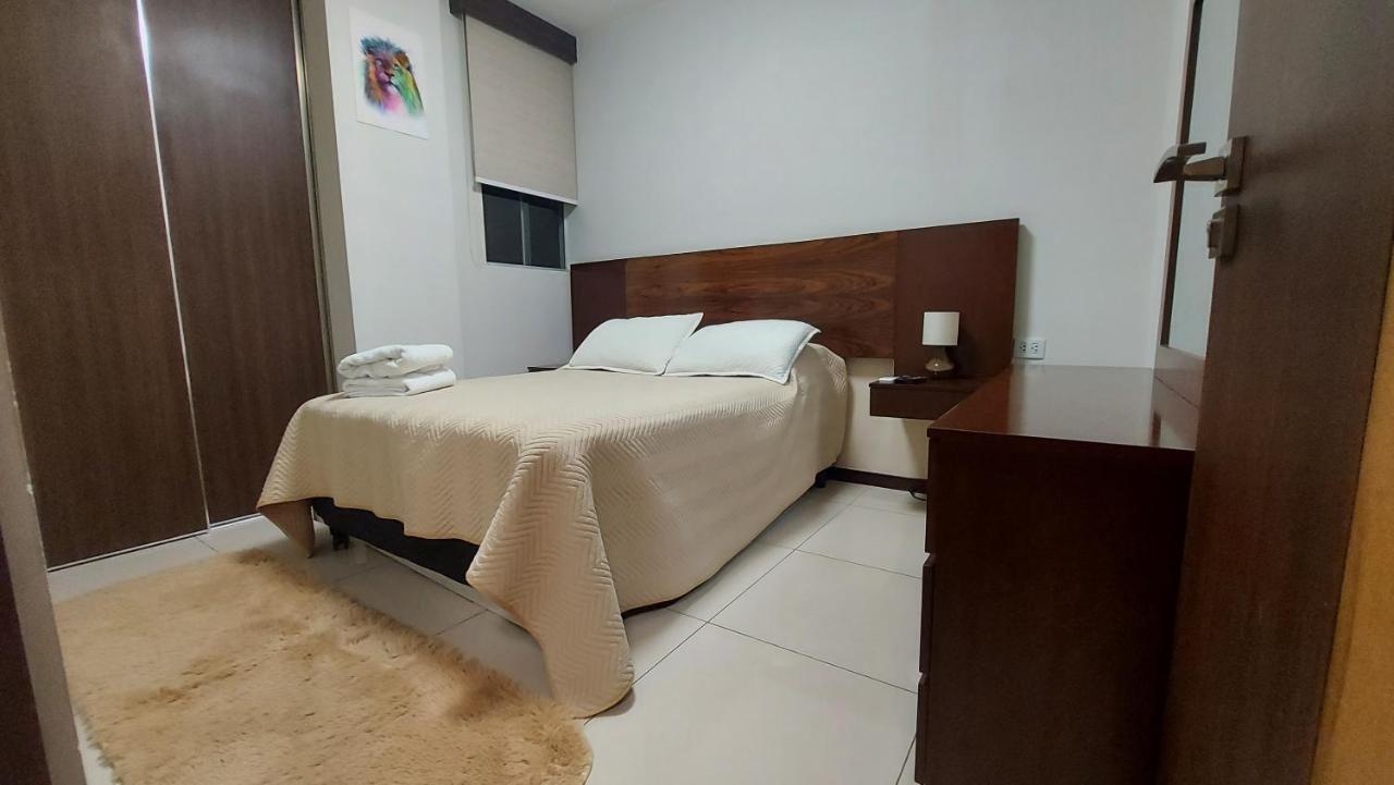 Hermoso Y Unico Apartamento Moderno, En Pleno Centro De Santa Cruz, Con Netflix Wi-Fi De 60 Mb, Estacionamiento Gratis Y Ac En Todos Los Ambientes Санта-Крус-де-ла-Сьерра Экстерьер фото