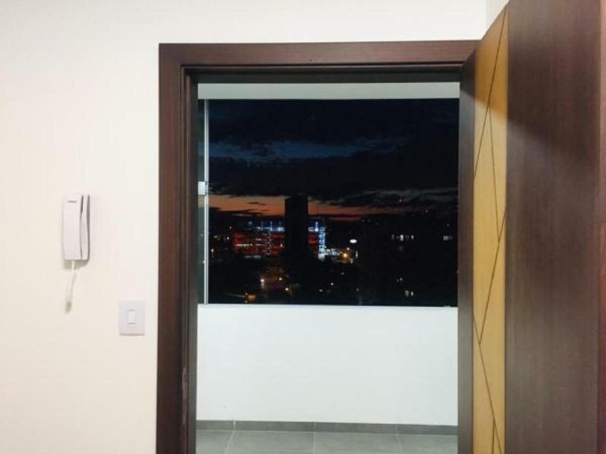 Hermoso Y Unico Apartamento Moderno, En Pleno Centro De Santa Cruz, Con Netflix Wi-Fi De 60 Mb, Estacionamiento Gratis Y Ac En Todos Los Ambientes Санта-Крус-де-ла-Сьерра Экстерьер фото